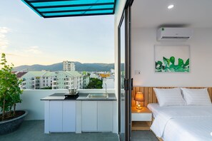 Deluxe Apartment | Private kitchen - Dandelion Apartment (Da Nang)