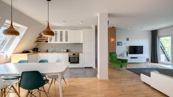 Comfort Apartment | Living area | LED TV, Netflix