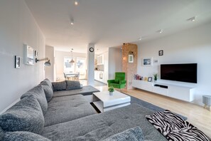 Comfort Apartment | Living room | LED TV, Netflix - Dom & House - Apartment Surf and Sail (Gdynia)