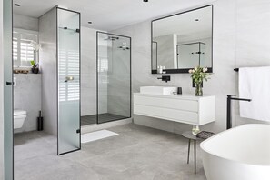 Luxury Penthouse, 2 Bedrooms, Ocean View | Bathroom - Kianga (Cape Town)
