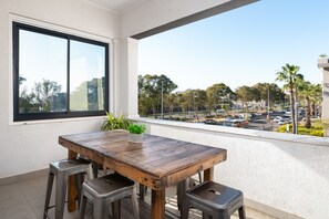 Premier Apartment | Terrace/patio