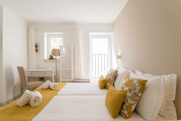 Classic-Suite | 1 Schlafzimmer, hochwertige Bettwaren, Zimmersafe, Schreibtisch