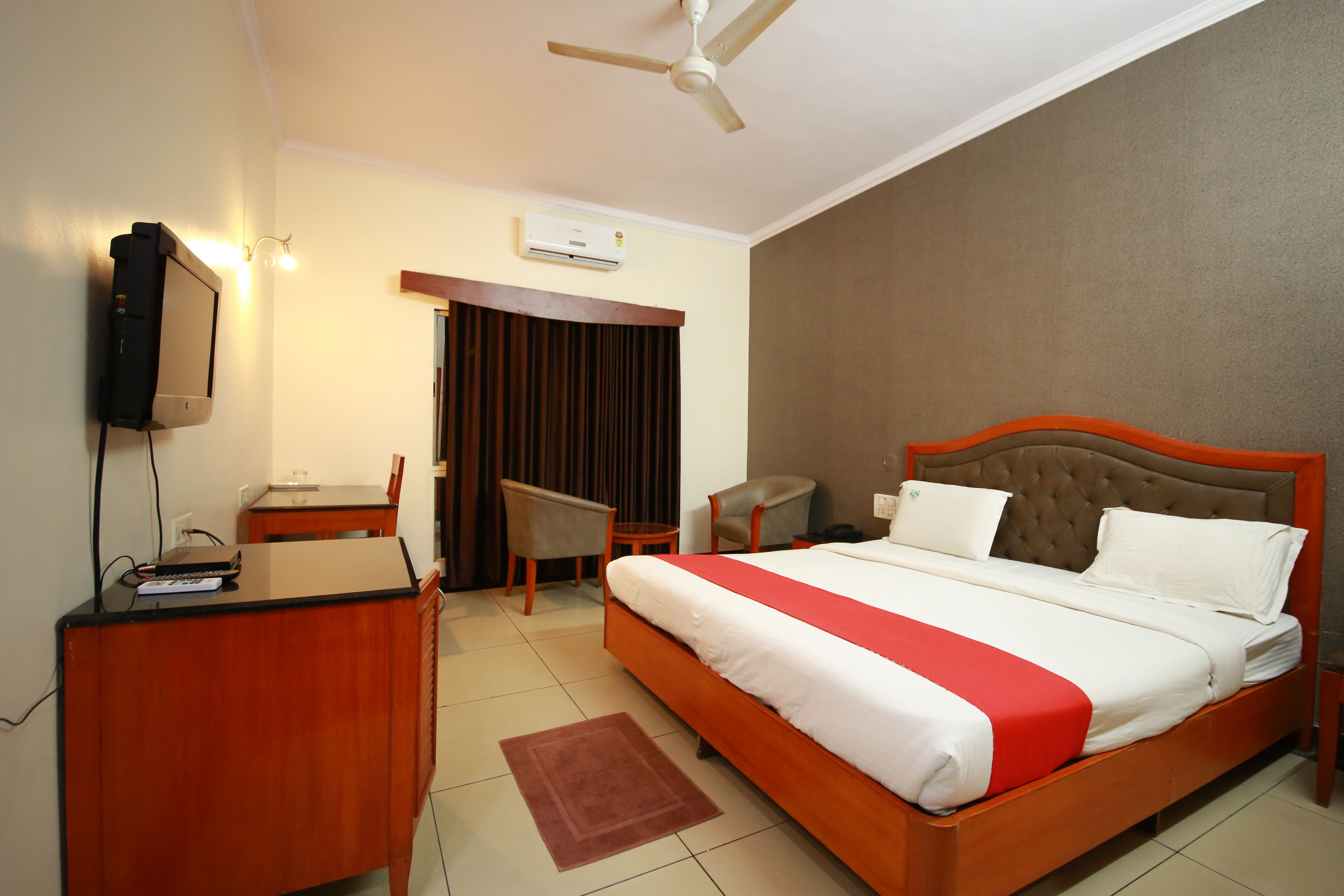 Photo - Hotel Chetan International