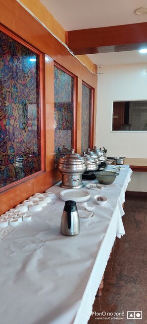 Daily local cuisine breakfast for a fee - Hotel Chetan International (Bengaluru)