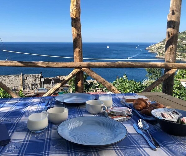 Daily cooked-to-order breakfast for a fee - Torre Elisea (Minori)