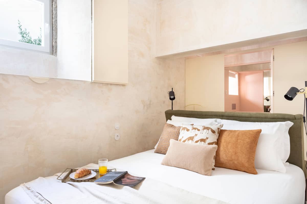 Standard Room (Suite 11, 14)