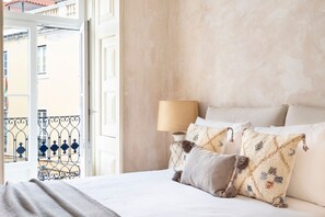 Suite (Suite 23) | 1 habitación, decoración personalizada, muebles diferentes y escritorio 