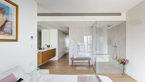 Departamento Confort | Ropa de cama de alta calidad y tabla de planchar con plancha 
