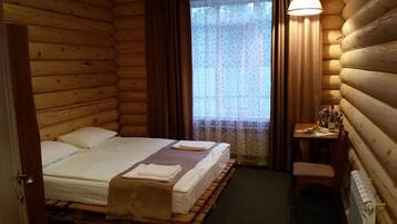 Family Quadruple Room | Peti besi dalam bilik, seterika/papan seterika