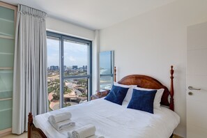 2 habitaciones, decoración personalizada y muebles diferentes 