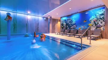 Indoor pool, seasonal outdoor pool, sun loungers