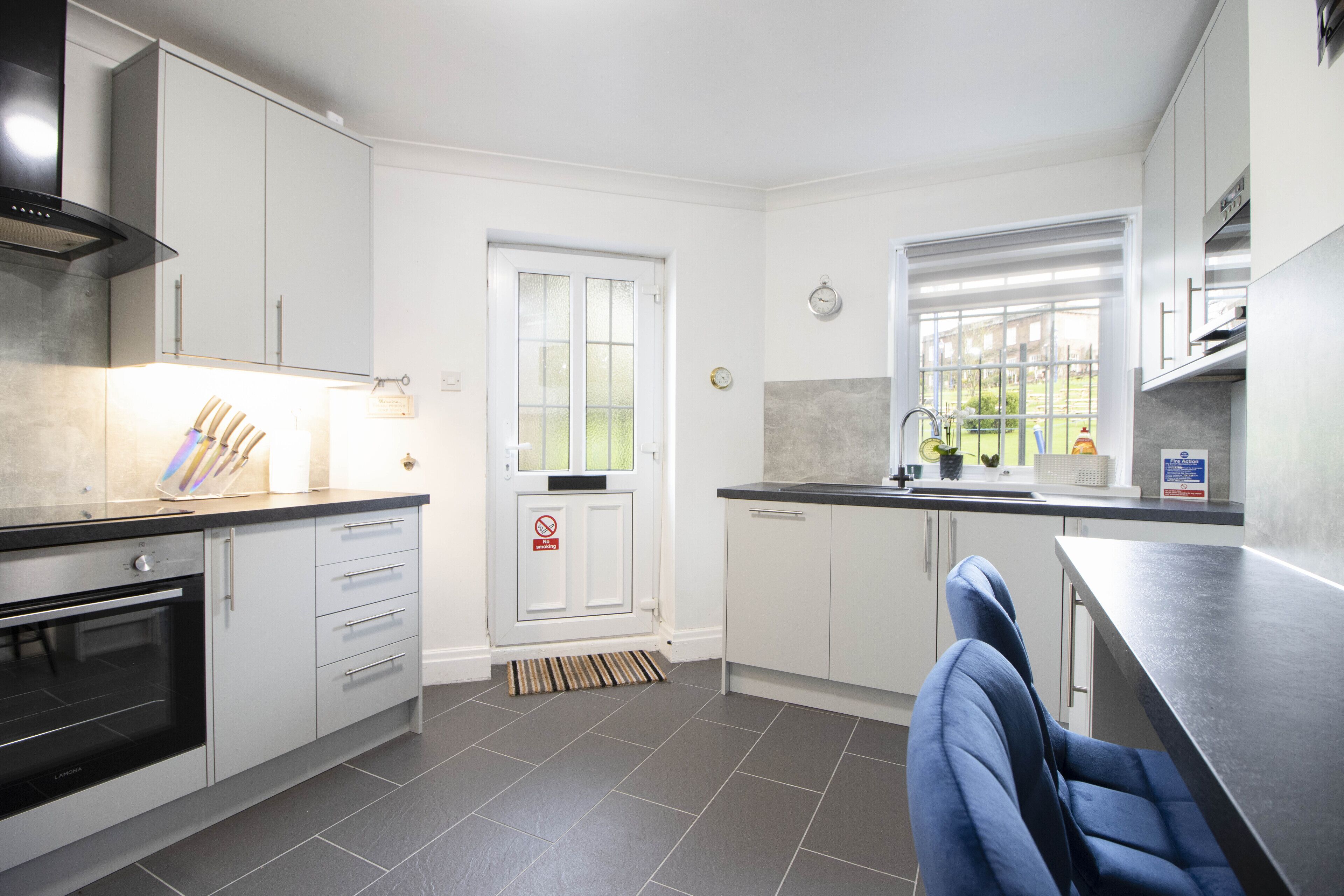 Căn hộ | Bếp riêng | Tủ lạnh, lò vi sóng, lò nướng, bếp nấu 