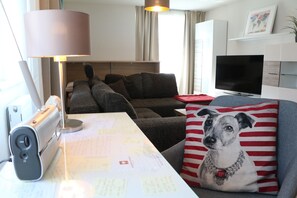 Apartment | Living area | Flat-screen TV - Haus Luitpold (Forchheim)