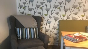 Luokittelematon kuva, 4 kautta 9, painike