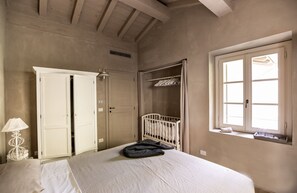 Villa, Multiple Bedrooms