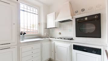 Apartment, 2 Bedrooms | Private kitchen | Full-size fridge, microwave, oven, stovetop