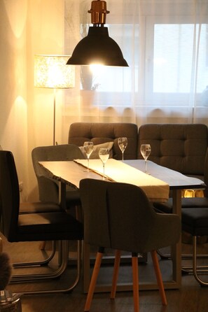 In-room dining - Apartment Linne 11 (Nuremberg)