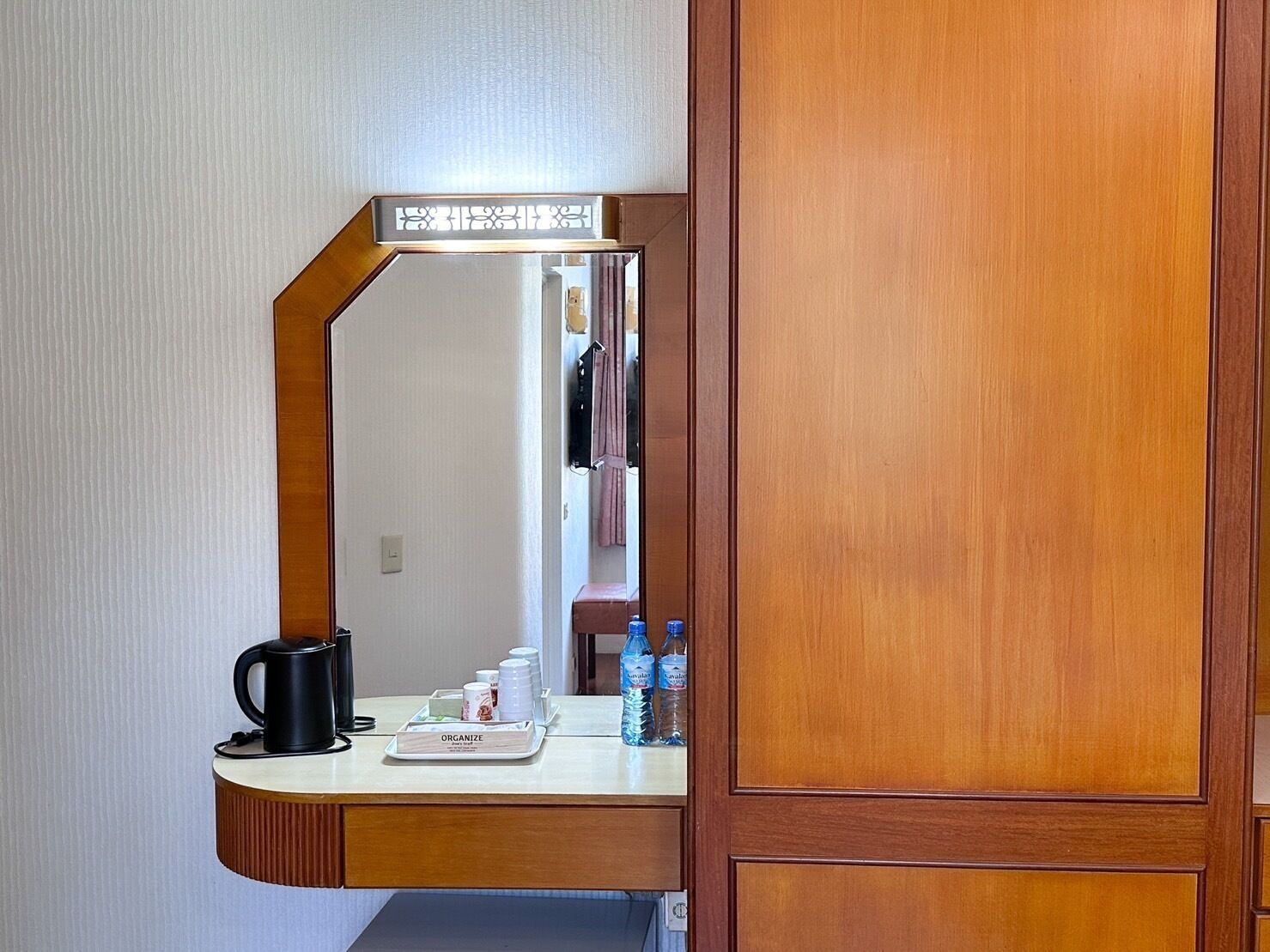 standard room | blackout curtains, free wifi, bed sheets