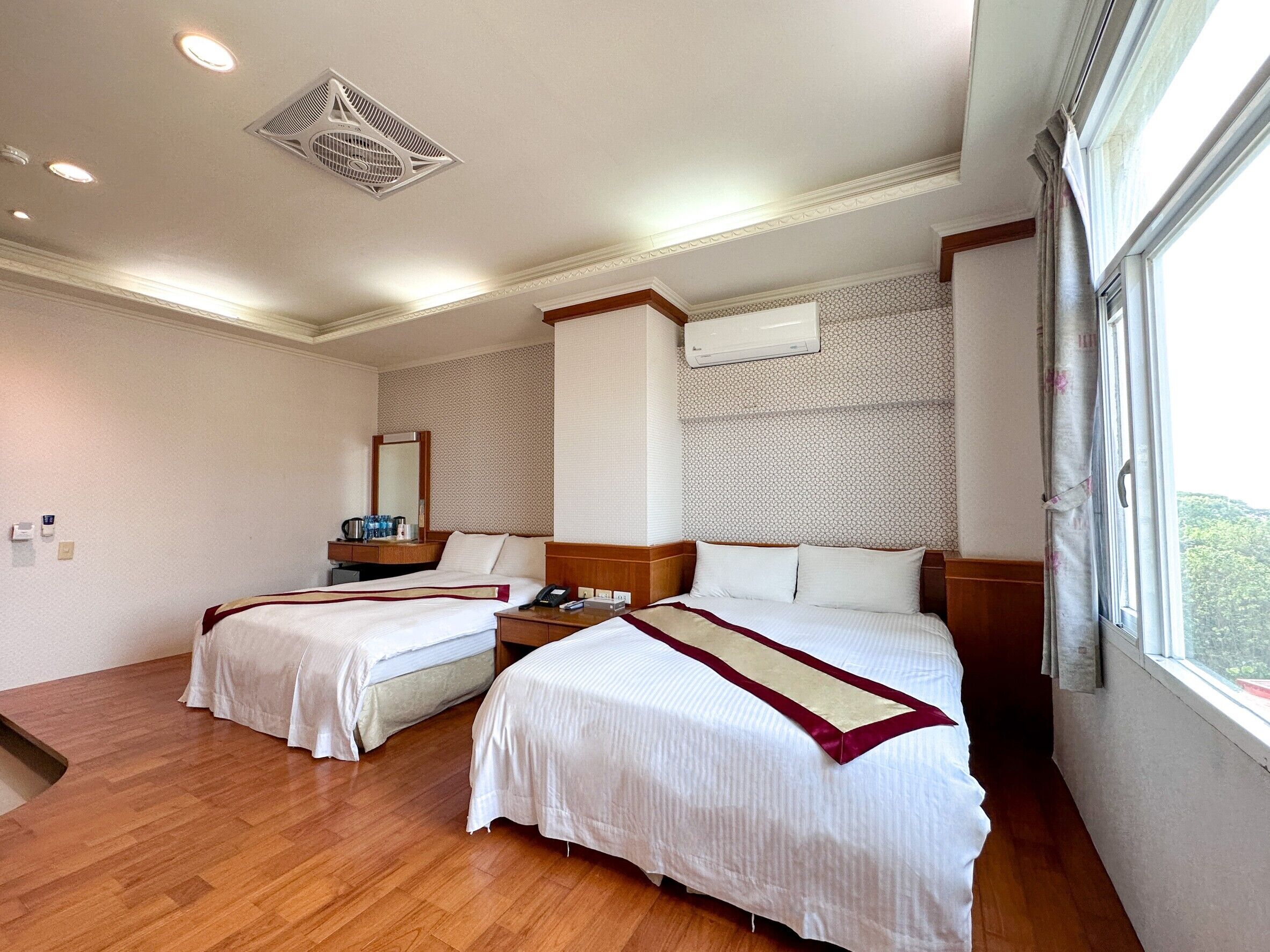 family room | blackout curtains, free wifi, bed sheets