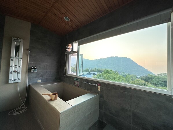 Bathroom - LiChiuan Hotel Spring Hotel (Tainan)