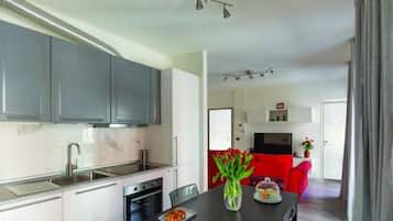 Apartment, 2 Bedrooms | Private kitchenette | Full-size fridge, microwave, oven, stovetop