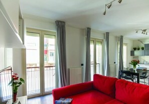 Apartment, 2 Schlafzimmer | Wohnbereich | Flachbildfernseher