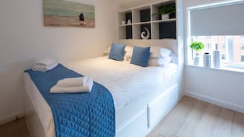 Studio (6) | Hypo-allergenic bedding, individually decorated, individually furnished