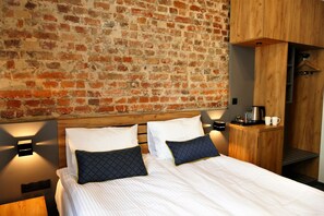 Quarto casal | Frigobar, cofres nos quartos, escrivaninha