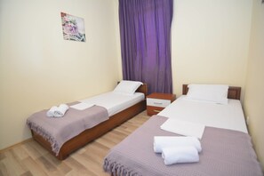 Iron/ironing board, free WiFi, bed sheets - Apartments Crnogorac (Tivat)