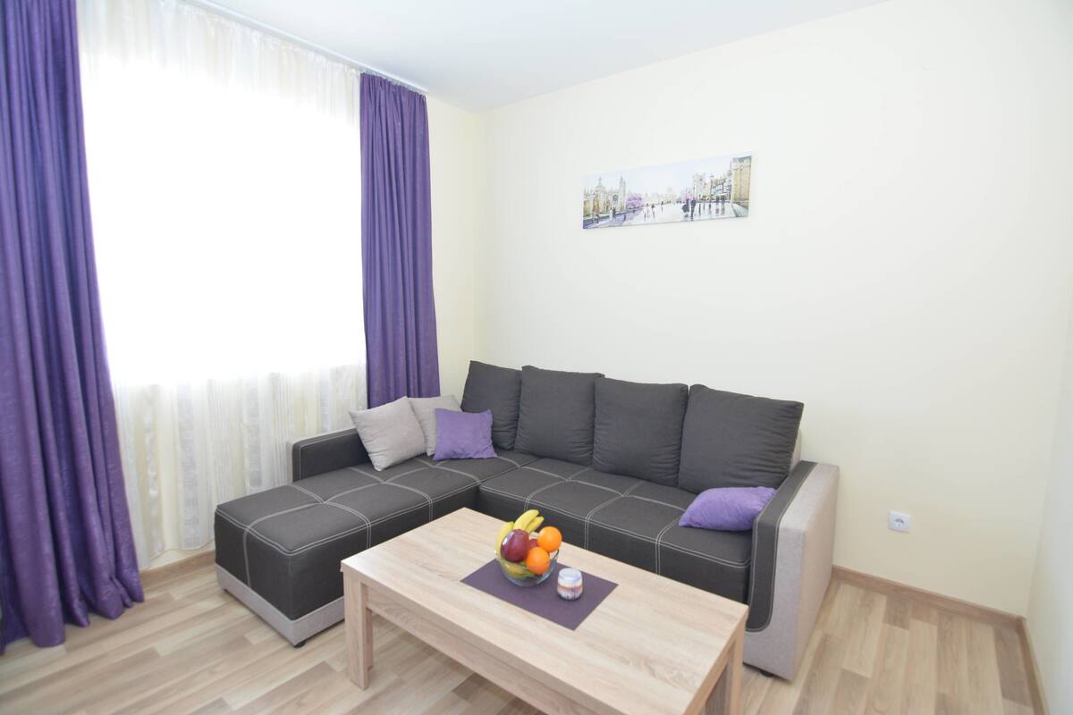 Apartment, 2 Bedrooms | Living room