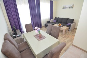 Apartment, 2 Bedrooms | Living room | Flat-screen TV - Apartments Crnogorac (Tivat)