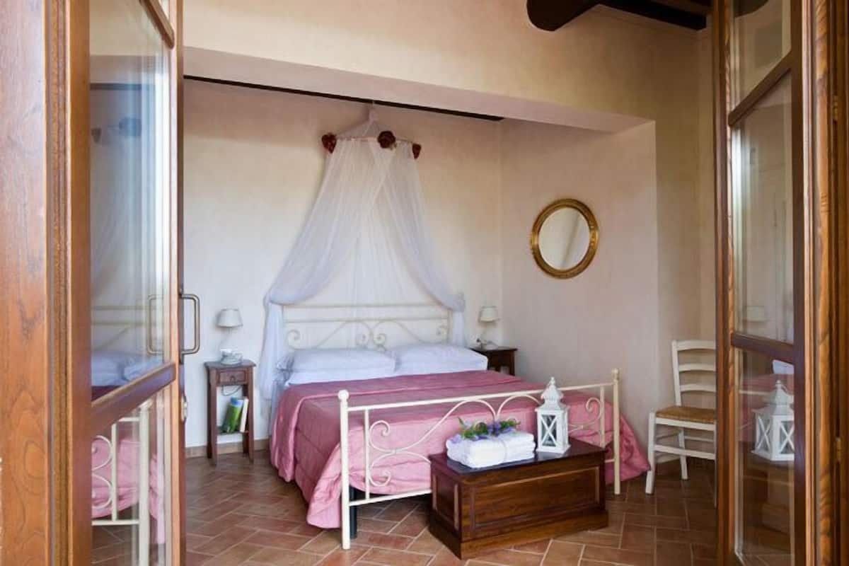 Apartment, 1 Bedroom (Vigneto) | Premium bedding, in-room safe, free WiFi, bed sheets