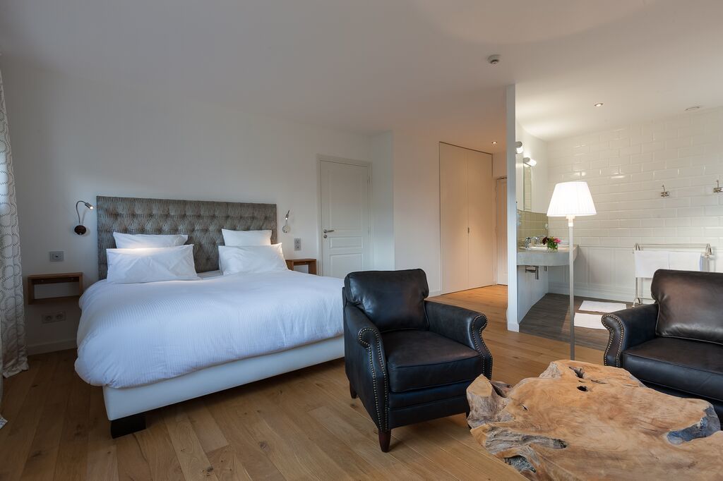 Deluxe Room (Topaze) | Individually decorated, individually furnished, blackout drapes