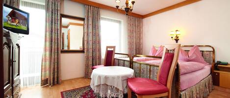 In-room safe, free WiFi, bed sheets