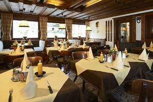 包含每日自助早餐