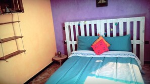 Individually decorated, individually furnished, bed sheets - Imsouane Soul Lodge (Imsouane)
