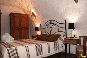 House, 4 Bedrooms (El Cobijo) | Soundproofing, free cribs/infant beds, rollaway beds, free WiFi