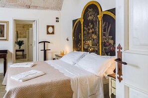 1 Schlafzimmer, Schreibtisch