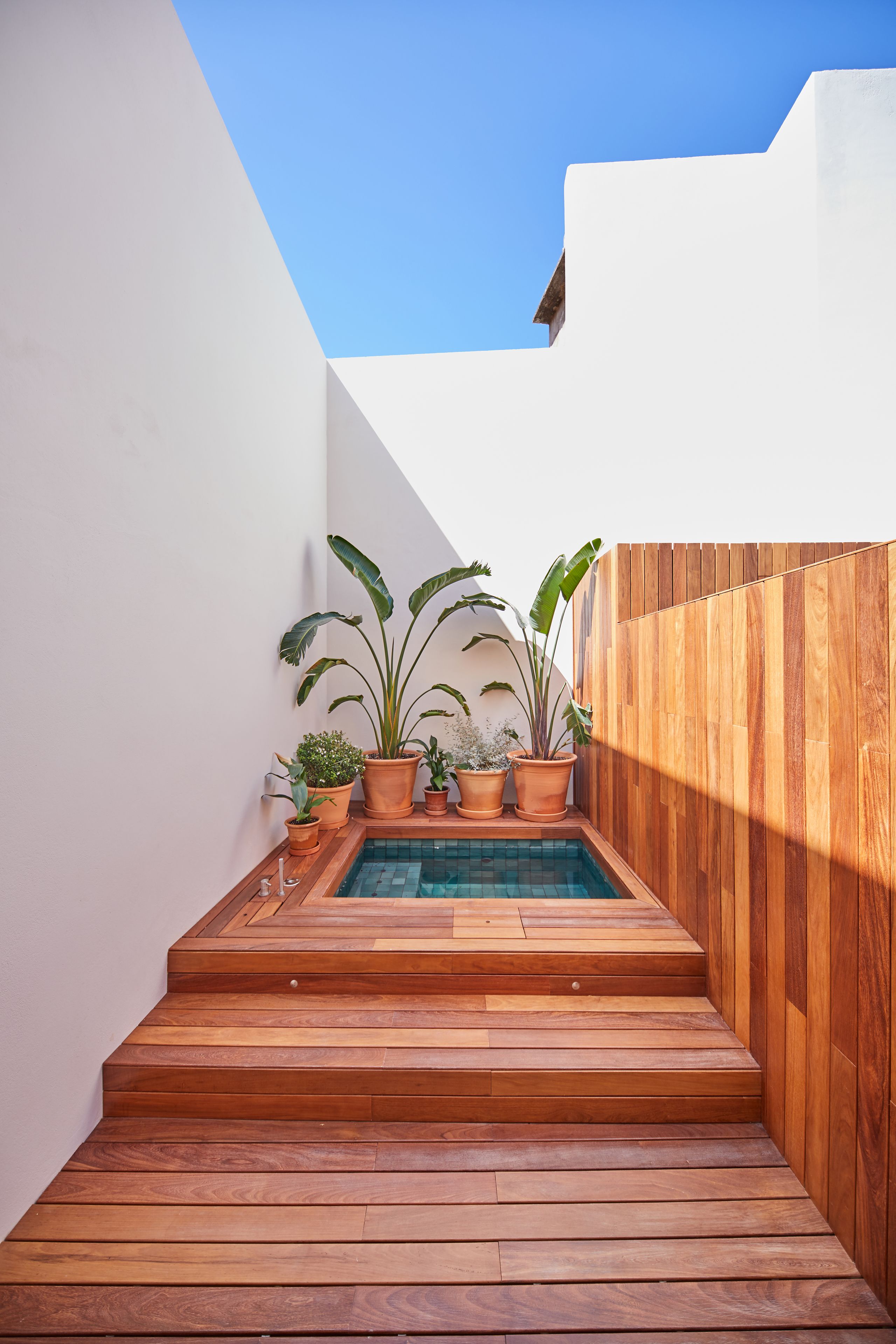 deluxe suite | 1 bedroom, minibar, in-room safe, desk