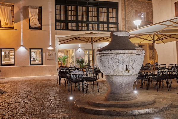 Front of property – evening/night