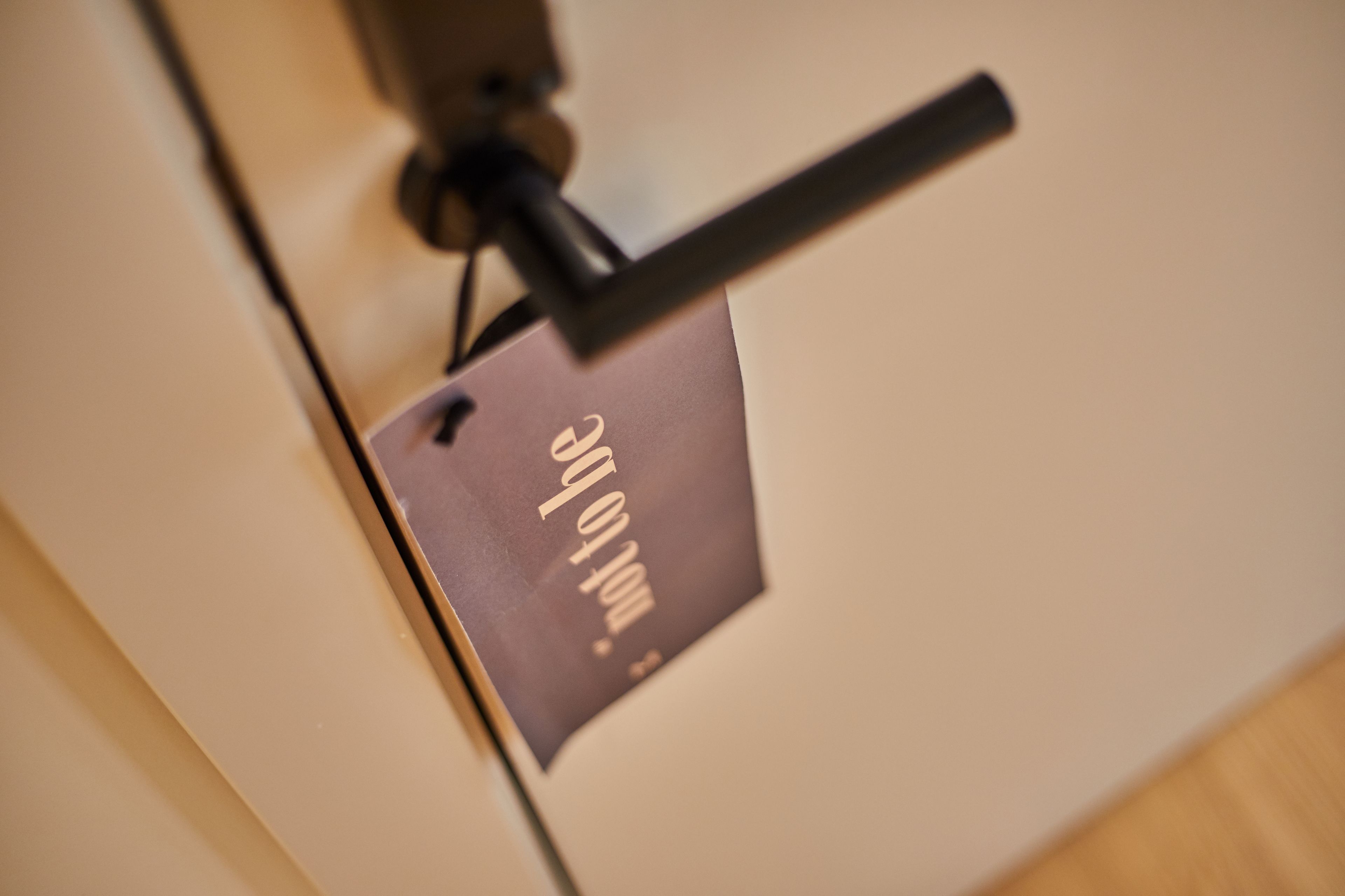 standard double room | 1 bedroom, minibar, in-room safe, desk