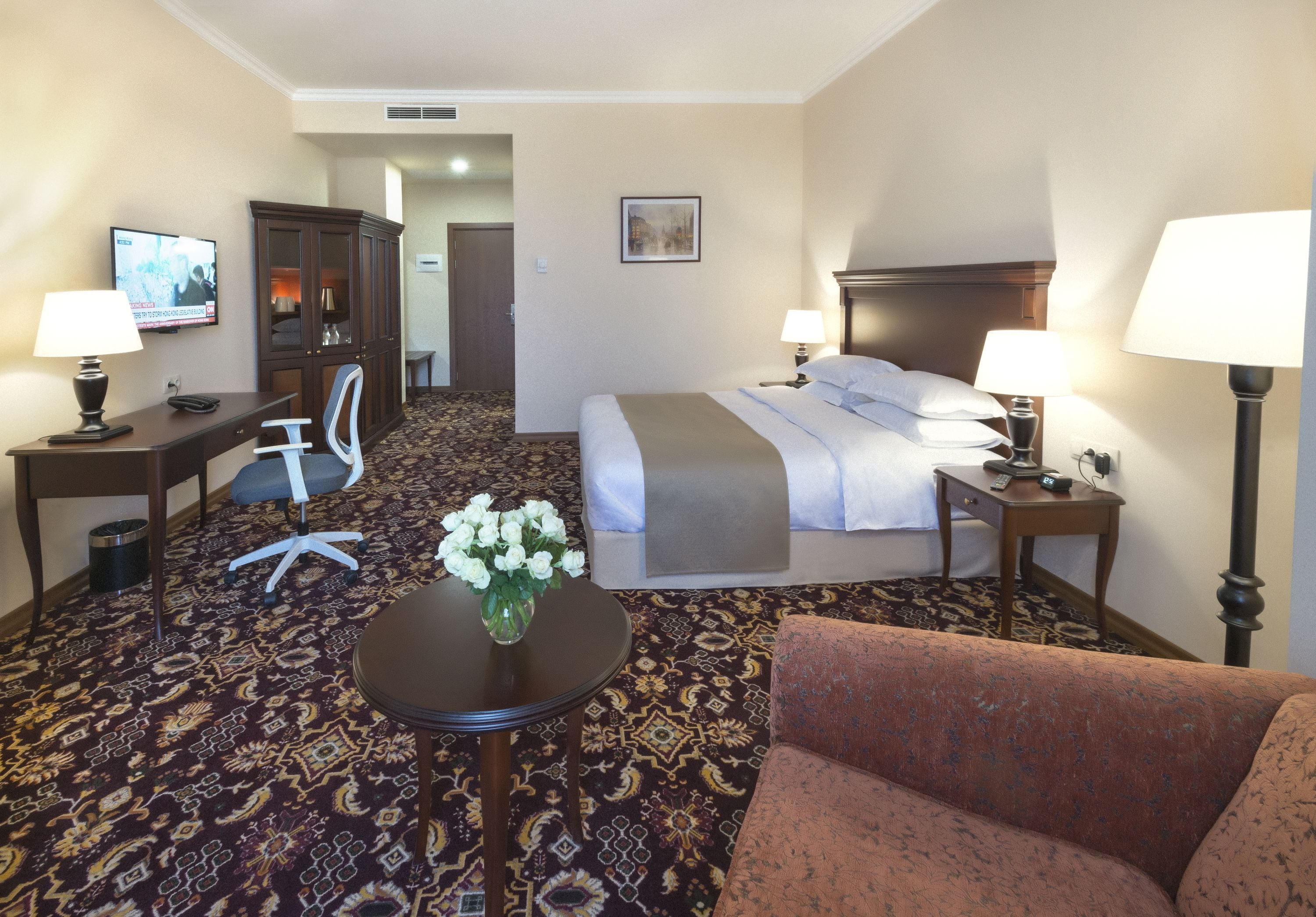 suite | 1 bedroom, in-room safe, desk, laptop workspace