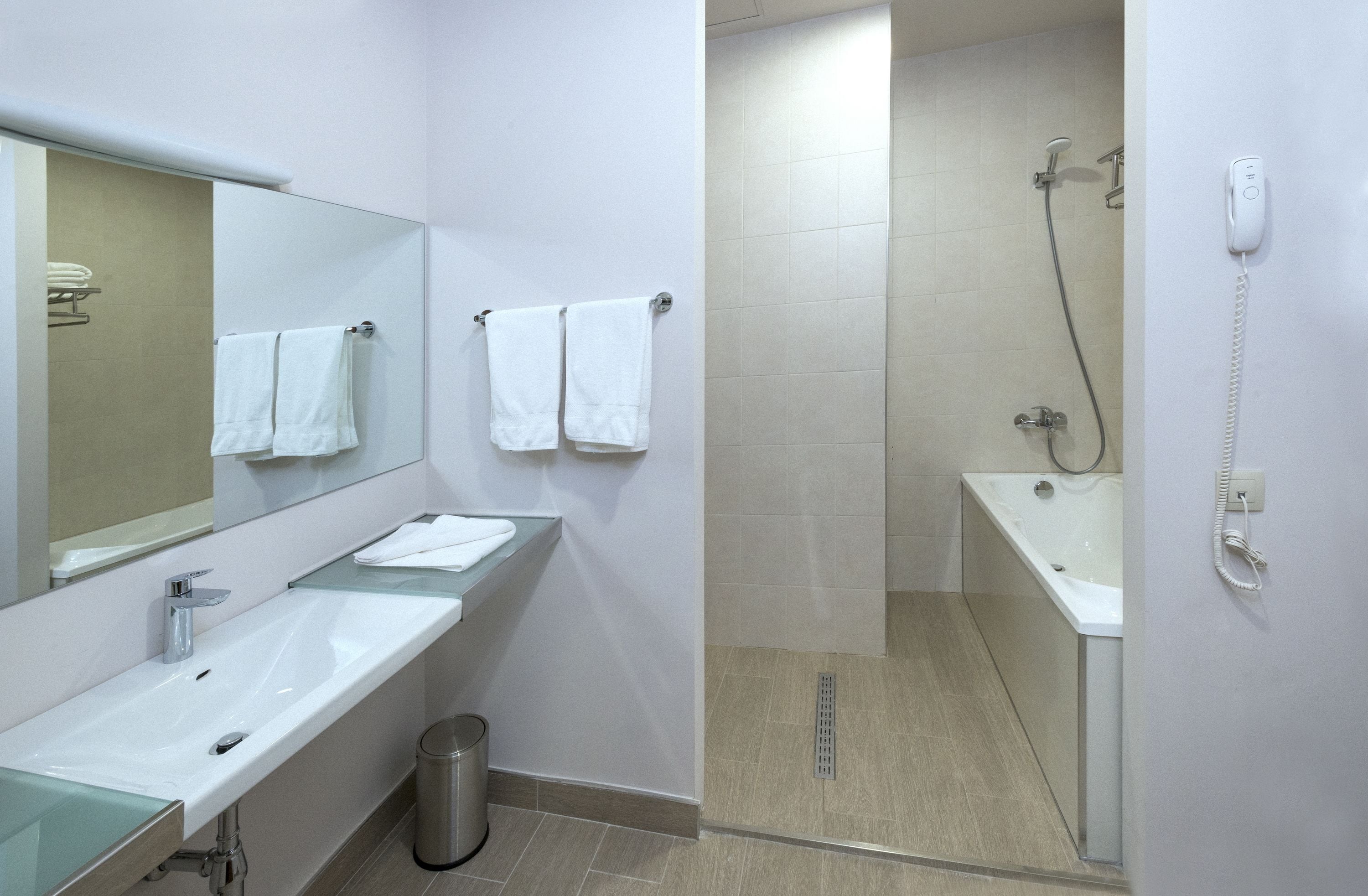 suite | bathroom | shower, free toiletries, hair dryer, bathrobes