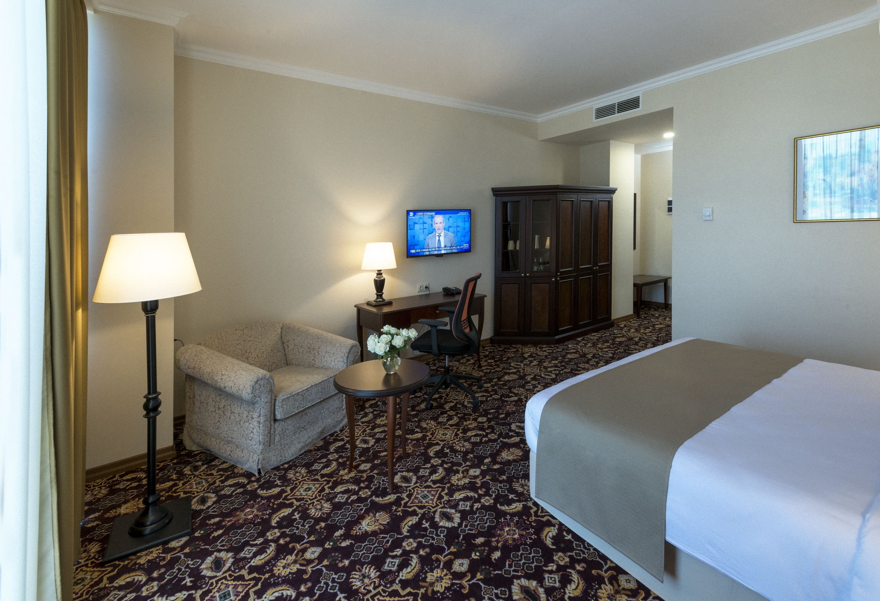 premium double room | 1 bedroom, in-room safe, desk, laptop workspace