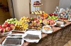 Daily buffet breakfast (AMD 7000 per person)