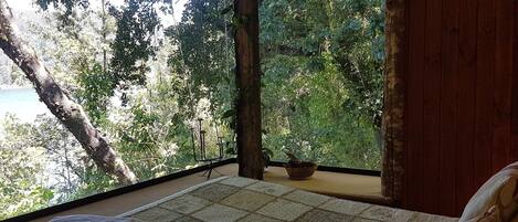 Chucao | Premium bedding, down duvets, individually decorated