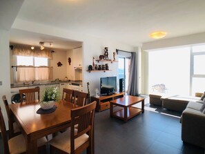 Appartement, 2 chambres (1 2C) | Coin séjour
