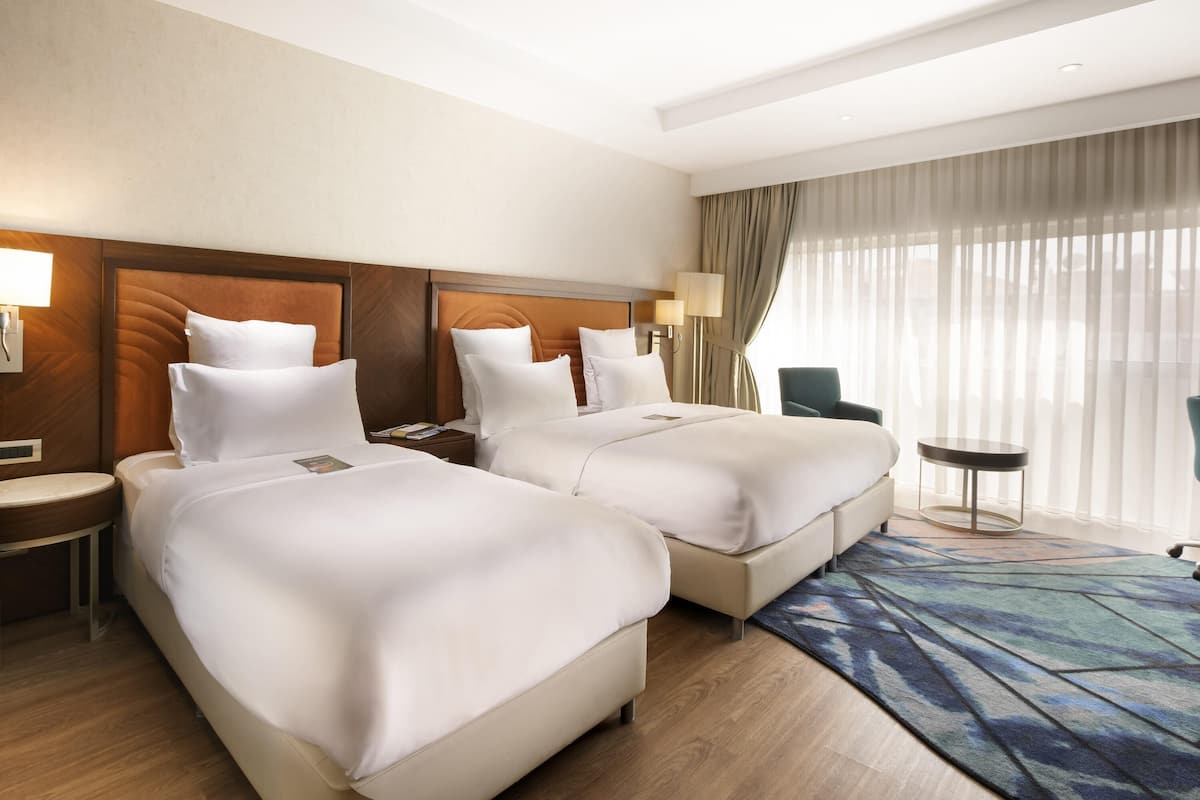 Quarto casal luxo, 1 cama de casal e sofá-cama | 1 quarto, frigobar, cofres nos quartos, escrivaninha