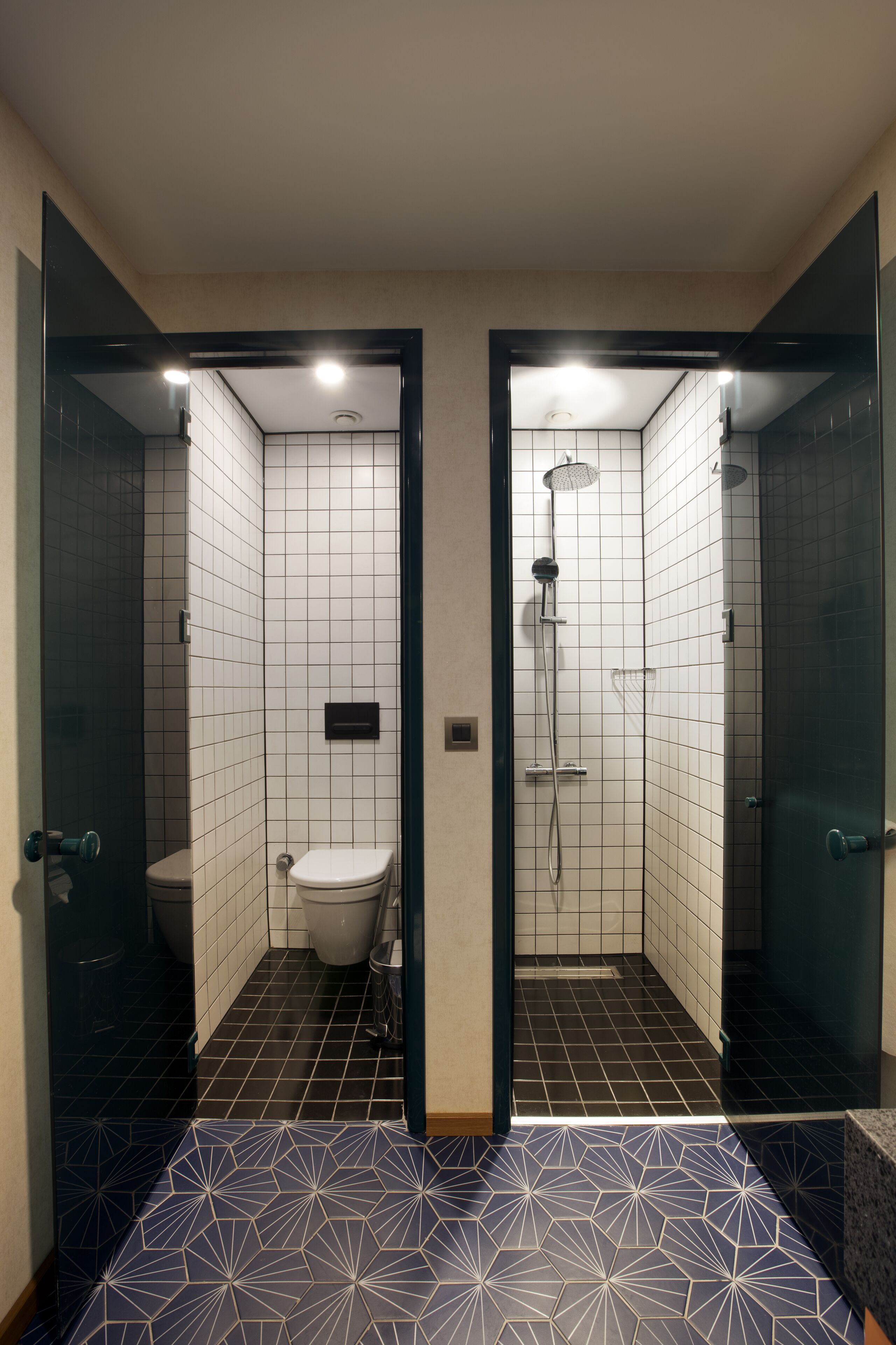 shower, rainfall showerhead, eco-friendly toiletries, hair dryer