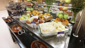 A buffet with various fruits, cheeses, and desserts. - Mercure Istanbul Bakirkoy (Istanbul)